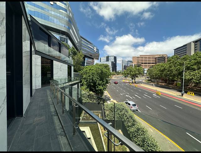 734M² OFFICE TO LET IN SANDTON CENTRAL